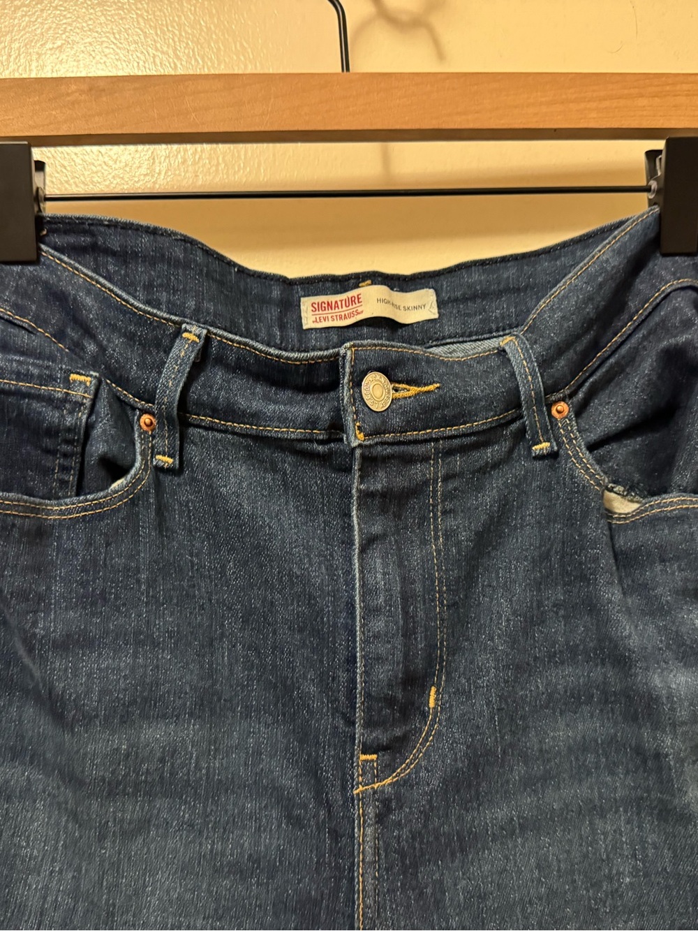 Signature women’s Skinny Jeans in Dark Blue Denim